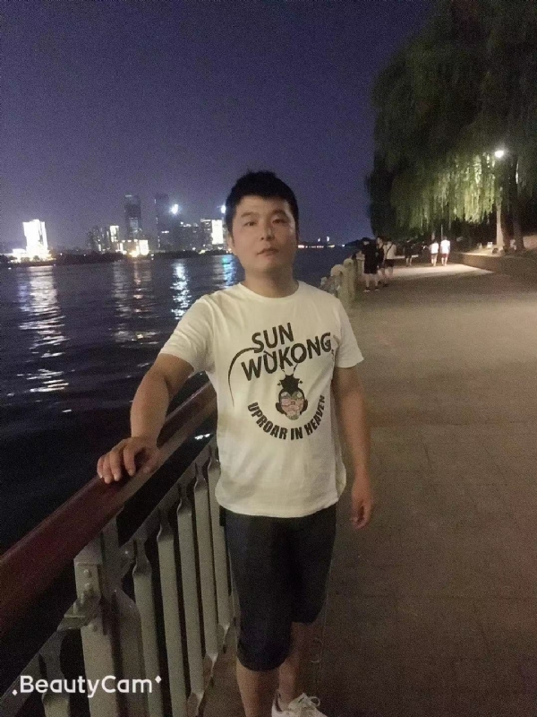 古月的第二张照片--张家界交友中心